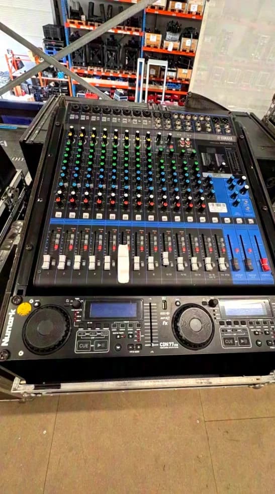 Yamaha MG16 XU - Numark CDN77 usb