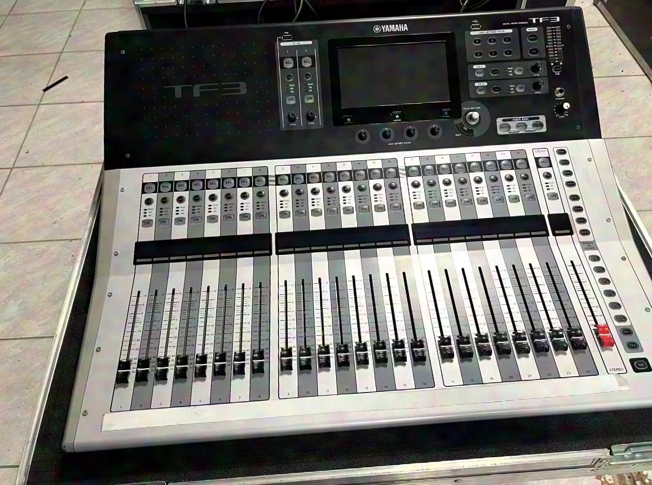 Yamaha Tf3 Tf3 avec Case et carte Dante