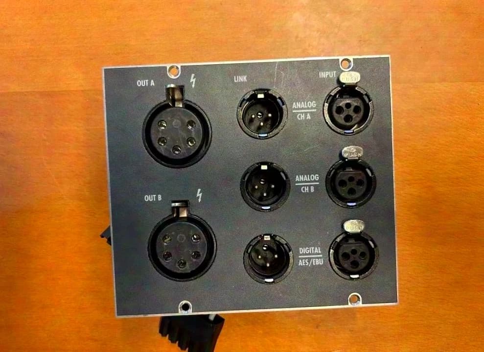 d&b audiotechnik D12 EP5 panneau de connexion
