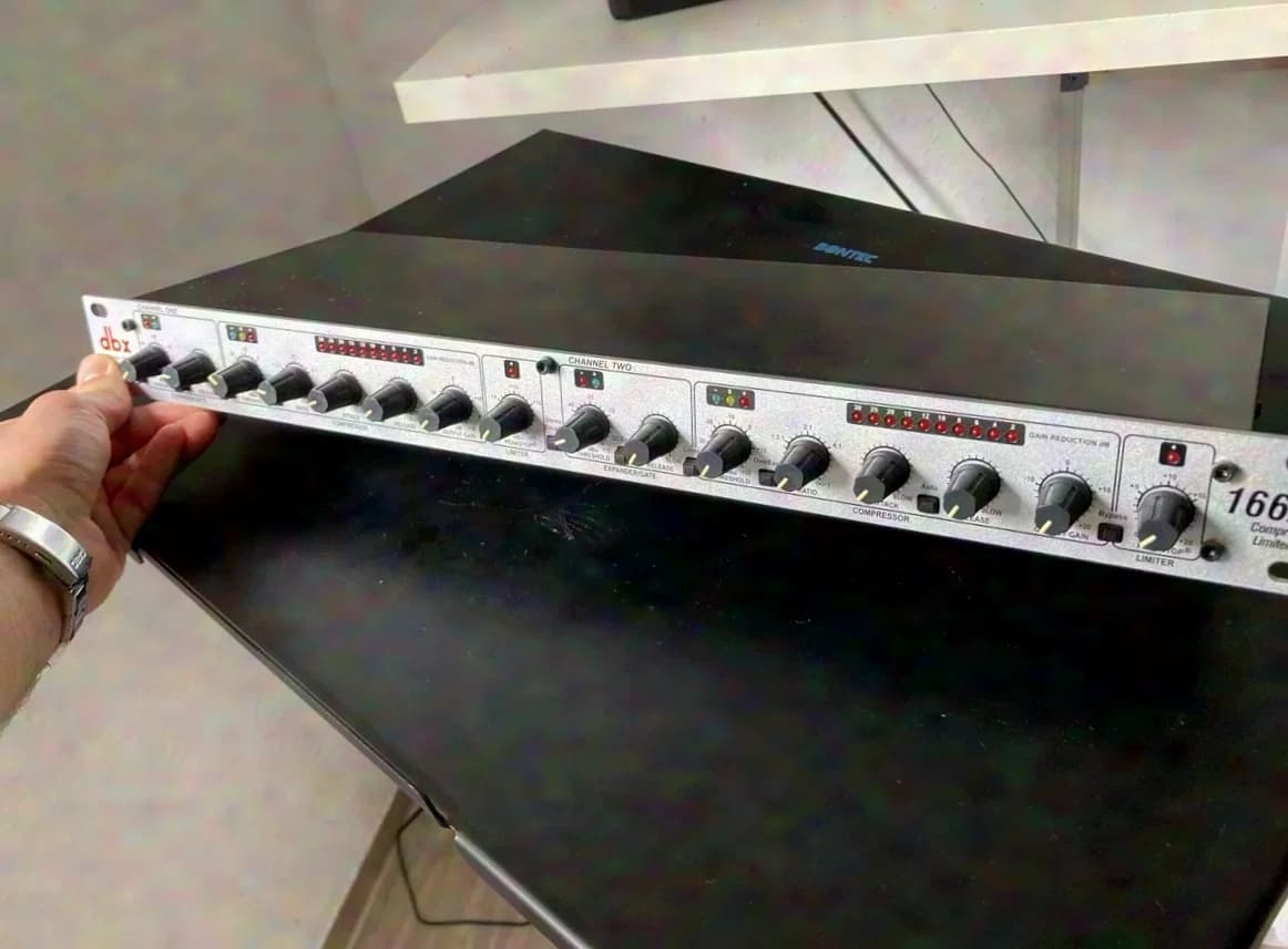 dbx 166 xs Compresseur / Limiteur / Gate