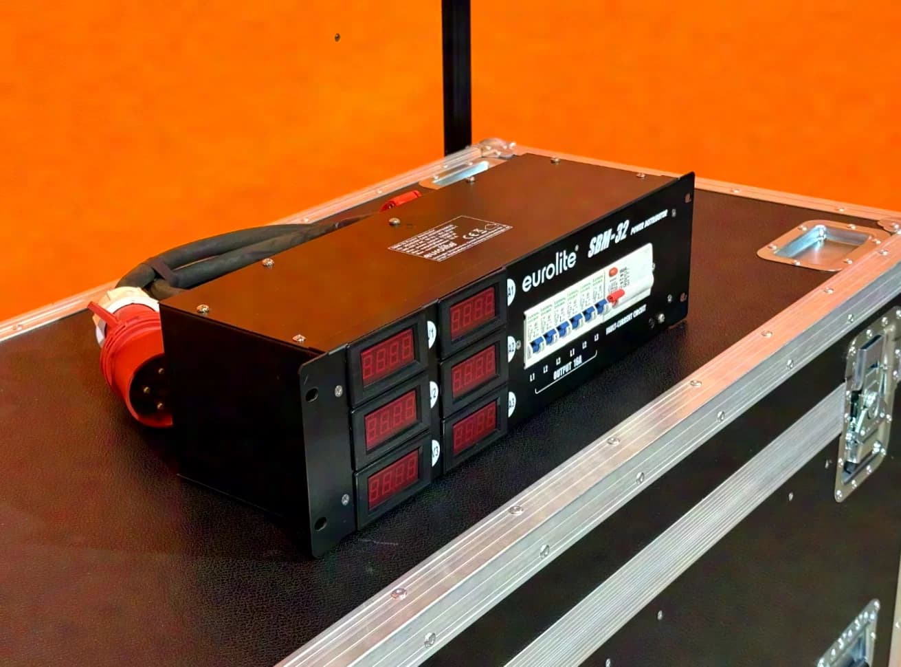 eurolite SBM-32 répartiteur électrique