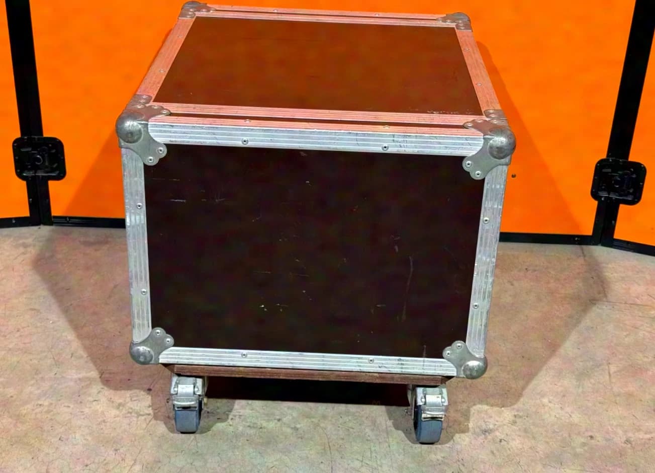 n.N. Double Door Rack, 8HE, marron