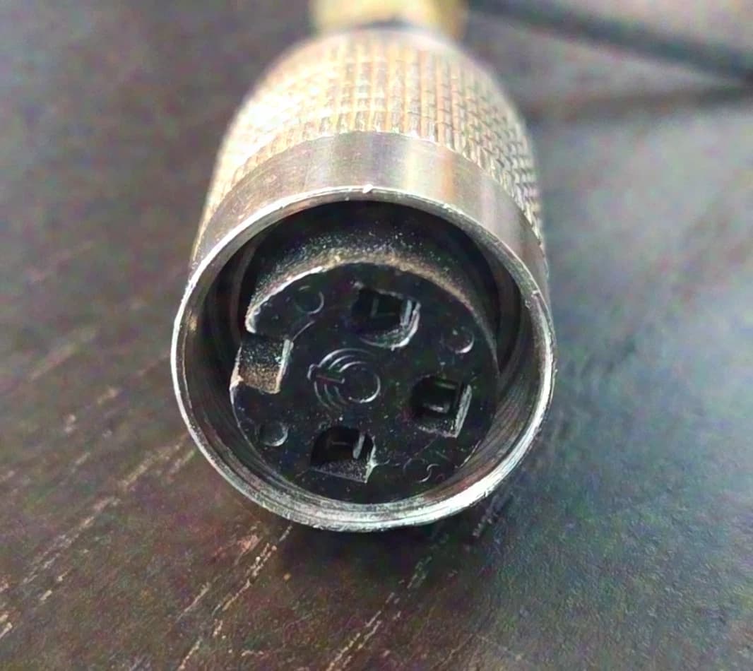 n/a DIN vers XLR