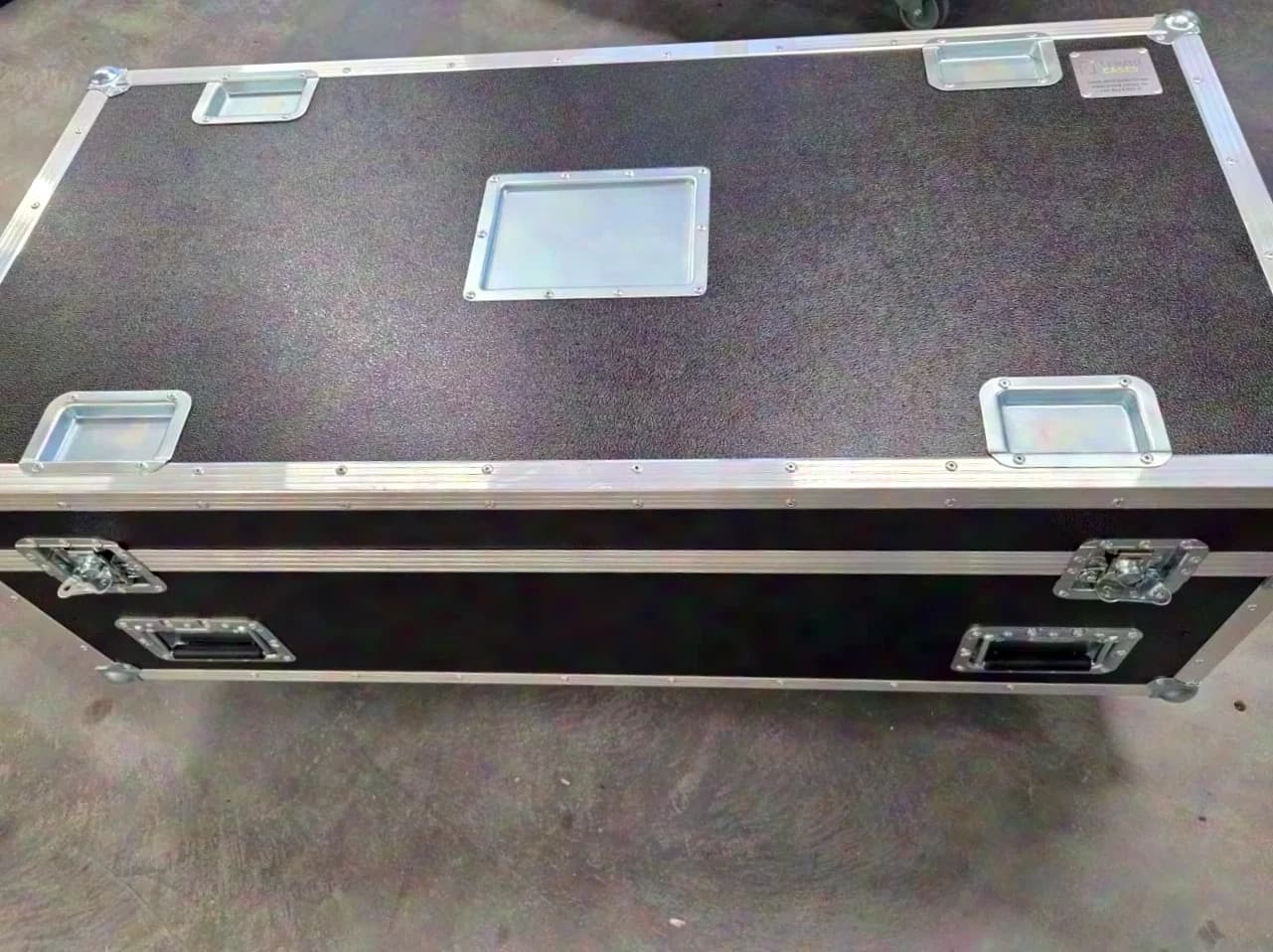 trend interior GmbH 2 pièces. Flightcase type coffre pour 8 rampes de câbles Adam Hall Defender Mini