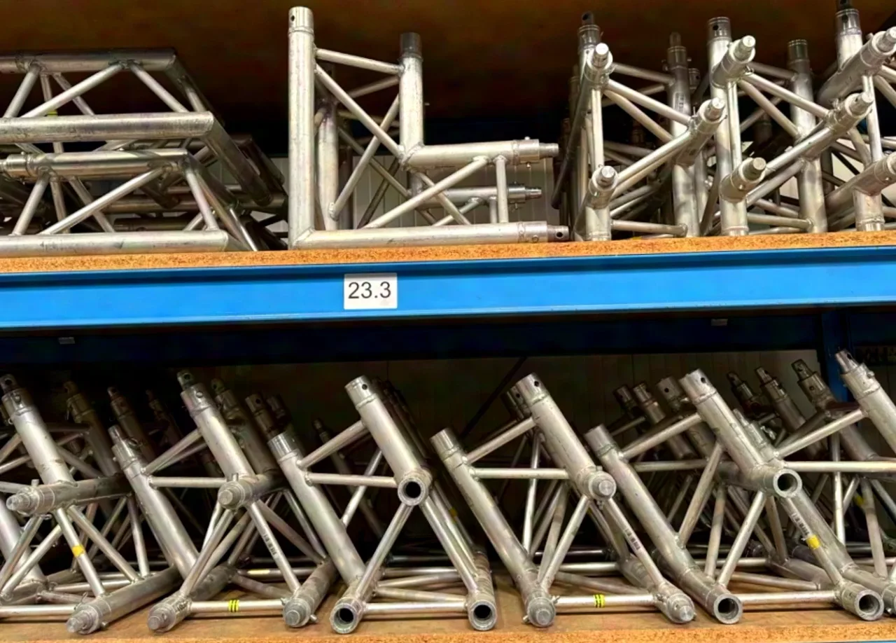 Global, Euro et Fix Truss, traverse triangulaire FD33, jonction