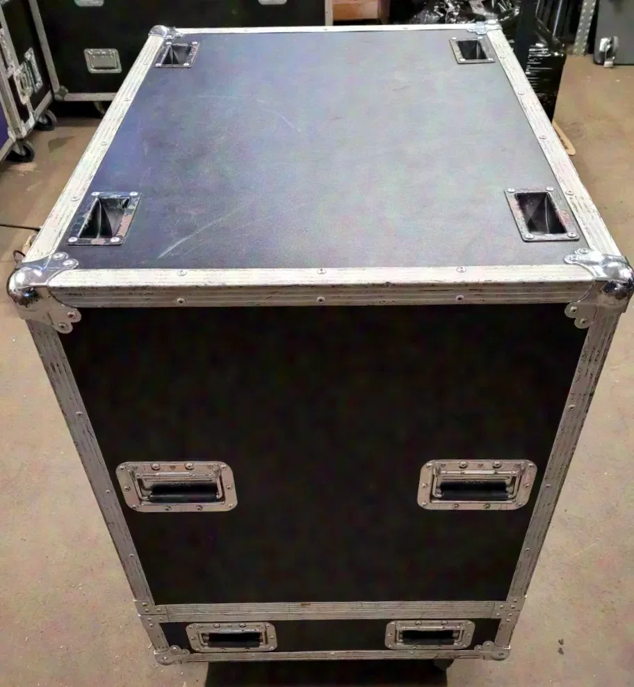 Flight-case à couvercle pour subwoofer ou similaire