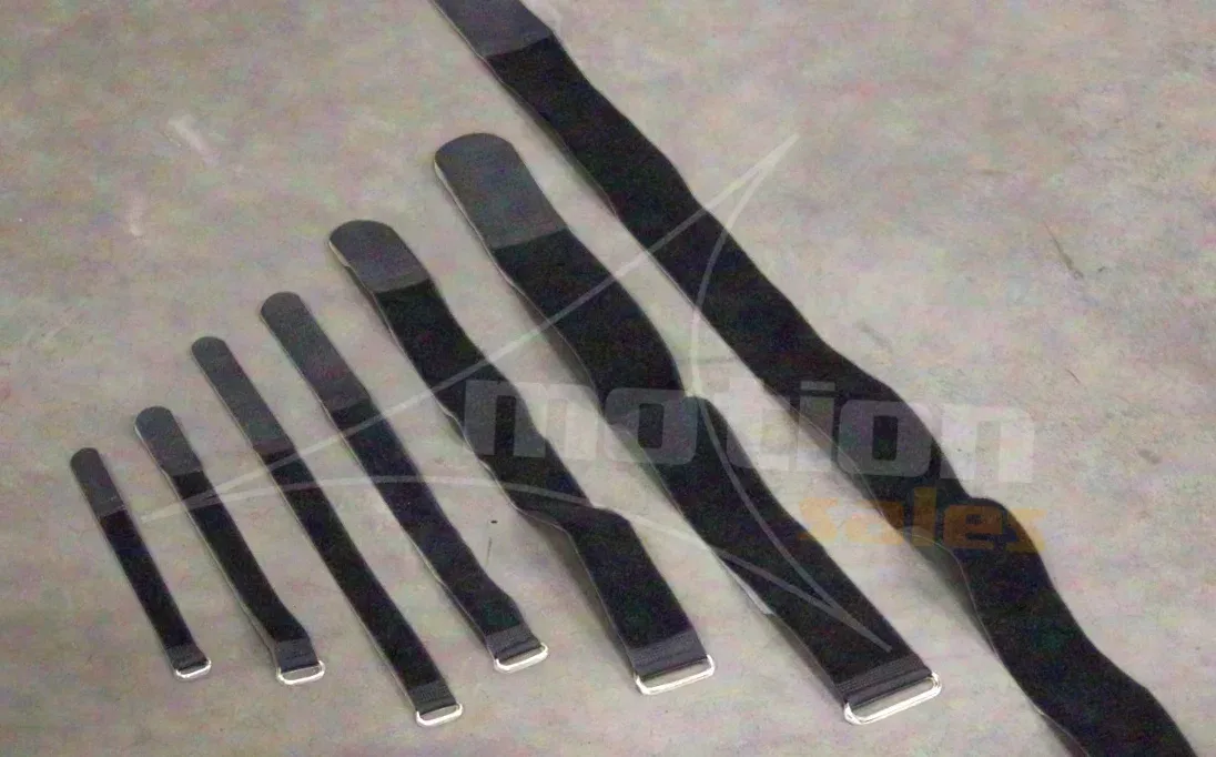 Bandes de scratch pour câbles noires