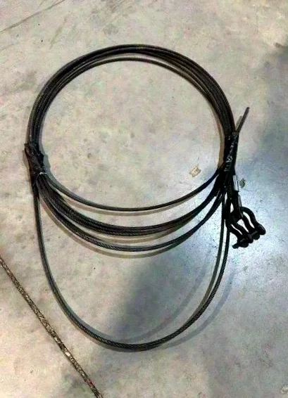Câble en acier 4mm, longueur 600cm en noir, cosse avec manille à une extrémité, extrémité ouverte de l’autre côté
