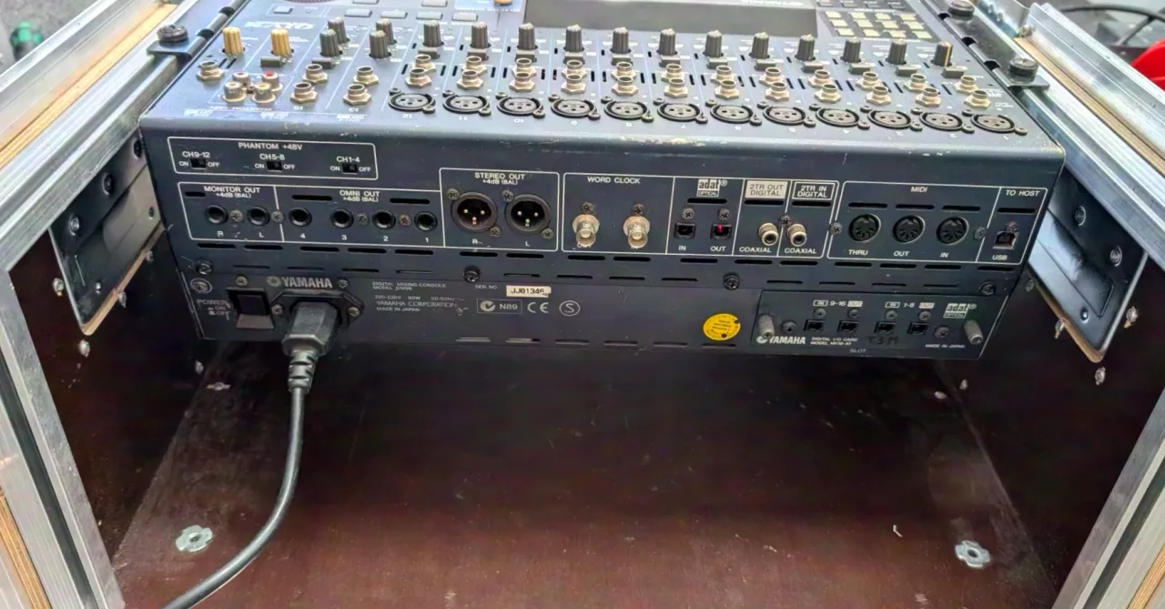 Yamaha 01V96 V2 Console de mixage numérique