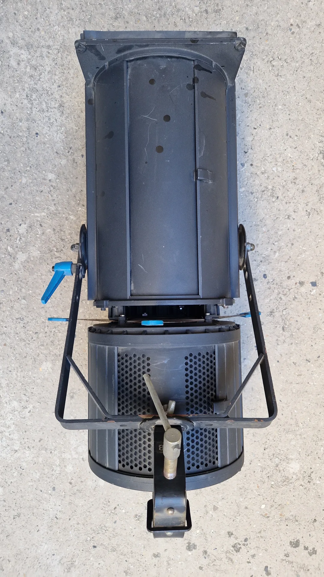 Projecteur Découpe 2Kw ADB DS205