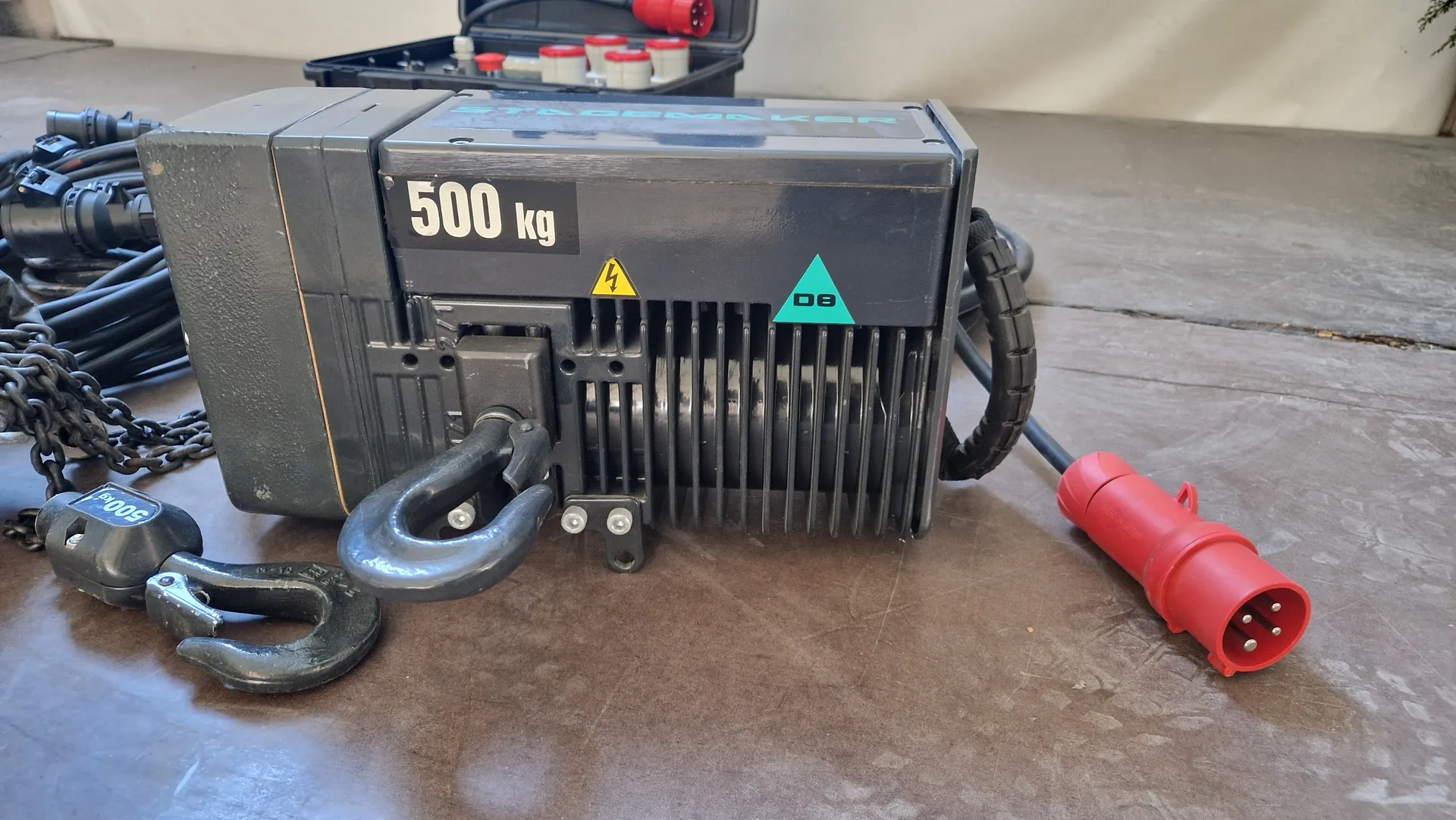 4 Palans motorisés Verlinde 500Kg + coffret de commande
