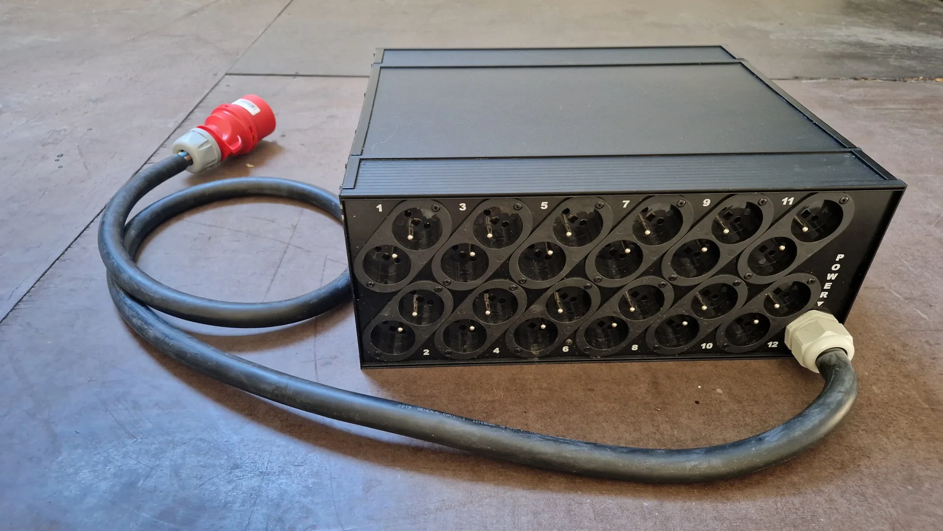 Gradateur RVE 12-3D - 12 x 3Kw