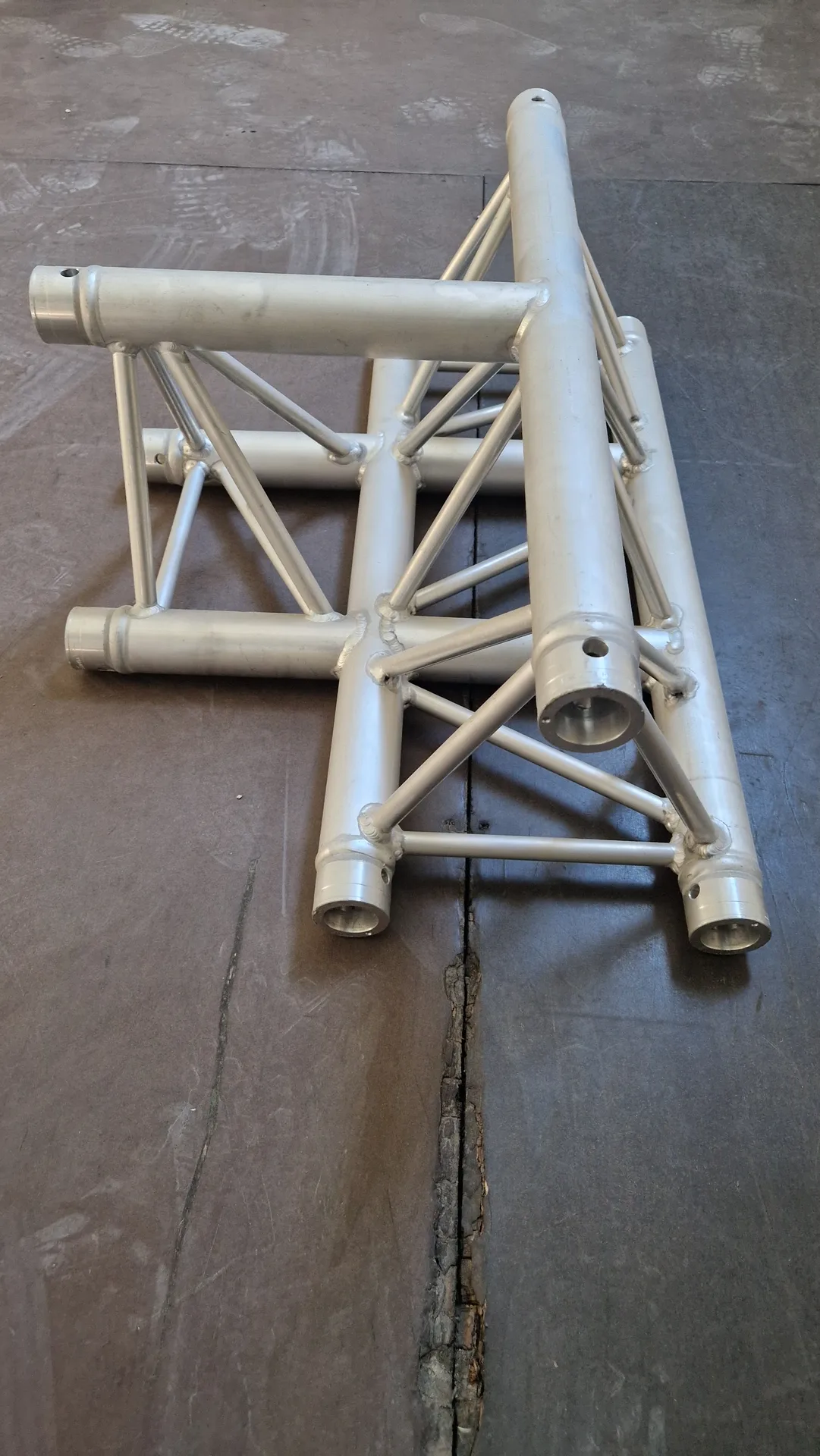 Structure aluminium triangle - raccord en T - 8 pièces